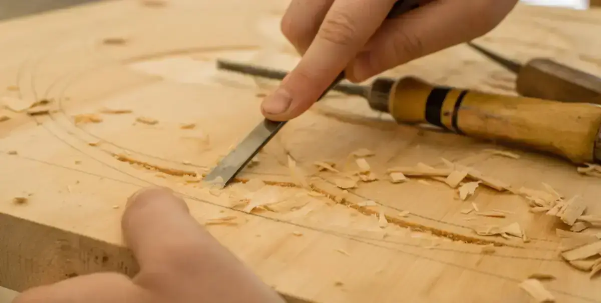 Sculpture au ciseau à bois